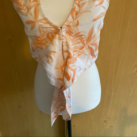 Abercrombie & Fitch • Cropped Tie-Front Linen-Blend Top in White Floral - Picture 10 of 10